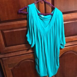 Comfortable teal color top